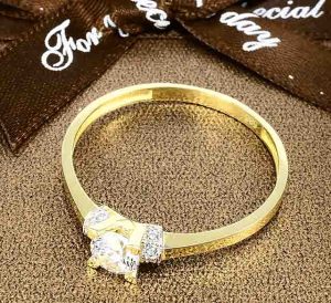 Zlatý prsteň Glare 127