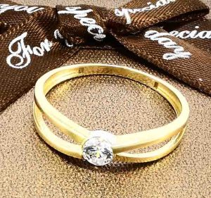 Zlatý prsteň Glare 567