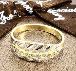 Zlatý prsteň Glare 585