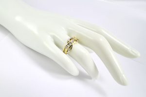 Zlatý prsteň Glare 600